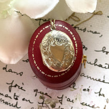 画像をギャラリービューアに読み込む, Antique Victorian 9ct Gold Aesthetic Engraved Ivy Locket. Small 2-Sided Oval Locket Pendant With Optional Chain. Love Token Locket Necklace