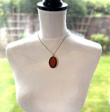Carica l'immagine nel visualizzatore di Gallery, Antique Victorian 9ct Gold Whiskey Citrine Solitaire Pendant Necklace