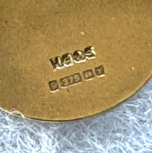 Charger l'image dans la galerie, Vintage 1970s 9ct Yellow Gold "St. Christopher" Modernist Pendant. Cubist Style Solid Gold Religious Medallion Pendant By Henry Griffith