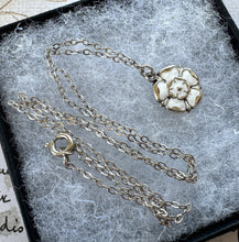 画像をギャラリービューアに読み込む, Vintage Sterling Silver & Enamel English Tudor Rose Pendant Necklace. White Rose of York Charm Pendant On Original Chain. Minimalist Pendant