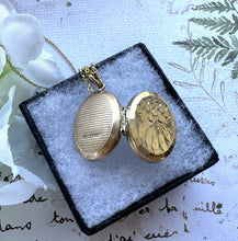 画像をギャラリービューアに読み込む, Vintage English 9ct Rolled Gold Engraved Forget-Me-Not Locket. Small 2-Photo Locket On Chain. Edwardian/Victorian Style Gold Locket Necklace