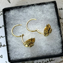 画像をギャラリービューアに読み込む, Antique Victorian 9ct Gold Dormeuse Rose Earrings. Short Drop Dainty Puffy Repousse Flower Earrings. Victorian Gold Sleeper Earrings