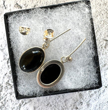 Cargar imagen en el visor de la galería, Vintage Sterling Silver Onyx Drop Classic Edwardian Style Earrings