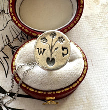Carica l'immagine nel visualizzatore di Gallery, Antique 17th Century Solid Silver Heart & Rose Intaglio Seal Fob. Lady's Love Token Seal Pendant. Stuart/Jacobean Chessman Matrix Seal Fob