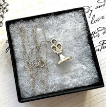 Carica l'immagine nel visualizzatore di Gallery, Antique 17th Century Solid Silver Heart & Rose Intaglio Seal Fob. Lady's Love Token Seal Pendant. Stuart/Jacobean Chessman Matrix Seal Fob