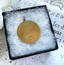 Charger l'image dans la galerie, Vintage 1970s 9ct Yellow Gold "St. Christopher" Modernist Pendant. Cubist Style Solid Gold Religious Medallion Pendant By Henry Griffith