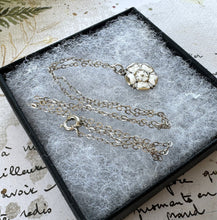 画像をギャラリービューアに読み込む, Vintage Sterling Silver & Enamel English Tudor Rose Pendant Necklace. White Rose of York Charm Pendant On Original Chain. Minimalist Pendant