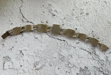 Carica l'immagine nel visualizzatore di Gallery, Art Deco Egyptian Revival Silver & Lapis Tutankhamun Bracelet