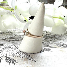 Charger l'image dans la galerie, Antique Victorian 9ct Yellow Gold Coral & Pearl Trilogy Band Ring, Size M-1/2 UK, 6-1/2 US