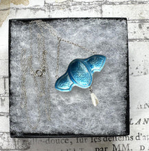 画像をギャラリービューアに読み込む, Antique Art Nouveau Sterling Silver & Enamel Pendant Necklace. Edwardian Silver and Blue Enamel Stylised Creature Pendant On Chain.