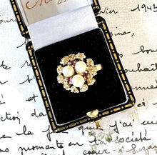 Lade das Bild in den Galerie-Viewer, Vintage 9ct Gold Pearl & Ruby Birds Nest Ring. 1970's Akoya Pearl Statement Cocktail Ring. Unique Design Led Trilogy Ring Size P/ US 7-3/4