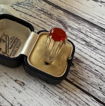 Cargar imagen en el visor de la galería, Gents Vintage 9ct Gold & Red Carnelian Belcher Ring