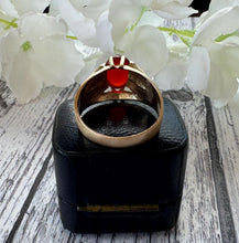 Cargar imagen en el visor de la galería, Gents Vintage 9ct Gold & Red Carnelian Belcher Ring