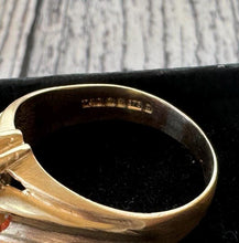 Cargar imagen en el visor de la galería, Gents Vintage 9ct Gold & Red Carnelian Belcher Ring