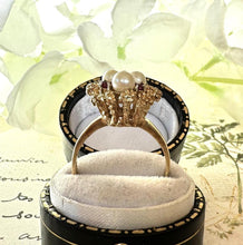 Lade das Bild in den Galerie-Viewer, Vintage 9ct Gold Pearl & Ruby Birds Nest Ring. 1970's Akoya Pearl Statement Cocktail Ring. Unique Design Led Trilogy Ring Size P/ US 7-3/4