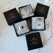 Carica l'immagine nel visualizzatore di Gallery, Collection of 3 Vintage Sterling Silver Celtic Brooches/Lapel Pins