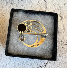 Carica l'immagine nel visualizzatore di Gallery, Collection of 3 Vintage Sterling Silver Celtic Brooches/Lapel Pins