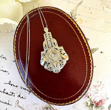 画像をギャラリービューアに読み込む, Antique Art Deco 18ct White Gold & Diamond Geometric Pendant Necklace. Edwardian Era Italian White Gold Diamond Pendant On Box Link Chain