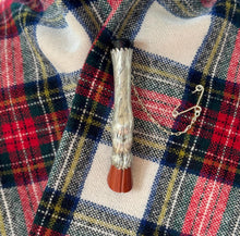 Carica l'immagine nel visualizzatore di Gallery, Rare Victorian Antique Scottish Silver Stag Fetlock Kilt Pin/Brooch With Carnelian Hoof & Amethyst Intaglio Seal