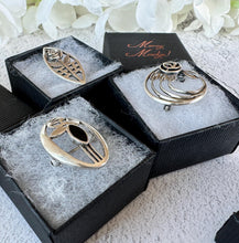 Cargar imagen en el visor de la galería, Collection of Vintage Sterling Silver Celtic Brooches