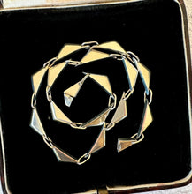 Cargar imagen en el visor de la galería, Vintage 1970s Sterling Silver Modernist Collar Necklace, Taxco Mexico. Solid Silver Pyramid Link Necklet. Statement Choker Necklace.