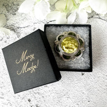 画像をギャラリービューアに読み込む, Vintage Scottish Silver Iona Marble & Agate Round Brooch. Rare "Lucky Green" Engraved Sterling Silver Traditional Scottish Hardstone Brooch