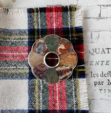 画像をギャラリービューアに読み込む, Antique Victorian Scottish Silver Mixed Agate Target Brooch. Large Slate Backed Hardstone Plaid Brooch. Victorian Scottish Pebble Jewelry