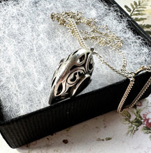 画像をギャラリービューアに読み込む, Vintage Sterling Silver Black Onyx Filigree Heart Pendant Necklace. Silver Open Work Pomander Style Puffy Love Heart Pendant & Curb Chain