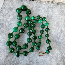 Cargar imagen en el visor de la galería, Antique Malachite Graduated Bead Necklace With Rolled Gold Clasp. Art Deco Era Natural Malachite Gemstone Bead Necklace 25"/62.5cm Long