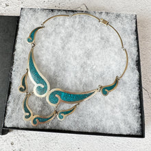 画像をギャラリービューアに読み込む, Vintage Mexican Sterling Silver Crushed Turquoise Inlay Collar Necklace. 1980s Modernist Articulated Panel Statement Necklace, Taxco, Mexico