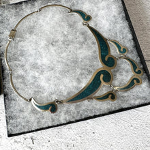 画像をギャラリービューアに読み込む, Vintage Mexican Sterling Silver Crushed Turquoise Inlay Collar Necklace. 1980s Modernist Articulated Panel Statement Necklace, Taxco, Mexico