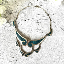 画像をギャラリービューアに読み込む, Vintage Mexican Sterling Silver Crushed Turquoise Inlay Collar Necklace. 1980s Modernist Articulated Panel Statement Necklace, Taxco, Mexico