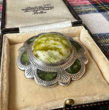 画像をギャラリービューアに読み込む, Vintage Scottish Silver Iona Marble & Agate Round Brooch. Rare "Lucky Green" Engraved Sterling Silver Traditional Scottish Hardstone Brooch