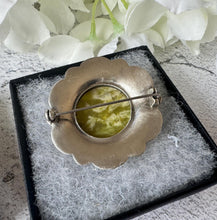 画像をギャラリービューアに読み込む, Vintage Scottish Silver Iona Marble & Agate Round Brooch. Rare "Lucky Green" Engraved Sterling Silver Traditional Scottish Hardstone Brooch