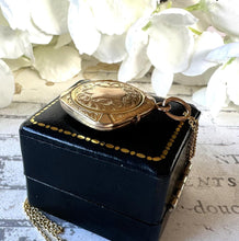 画像をギャラリービューアに読み込む, Antique 9ct Yellow Gold Engraved Shield Square Locket Pendant Necklace. Victorian/ Edwardian Gold Rhombus Locket & Anchor Chain.