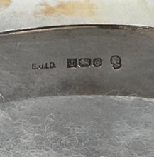 画像をギャラリービューアに読み込む, Vintage English Sterling Silver Buckle Bangle Bracelet. Floral Engraved Sterling Silver Victorian Style Belt & Buckle Bangle, 1977 Hallmarks