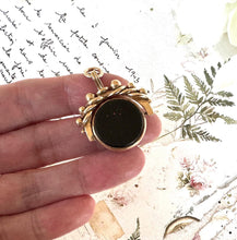 画像をギャラリービューアに読み込む, Antique Victorian Fancy Gold Gilt Metal Bloodstone & Carnelian Spinner Fob Pendant