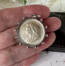 画像をギャラリービューアに読み込む, Antique Queen Victoria 1897 Sterling Silver Shilling Fob Pendant. Large Victorian Silver & Glass Ships Wheel Necklace Pendant