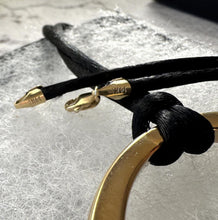画像をギャラリービューアに読み込む, Vintage 14ct Yellow Gold Huge Circle/Donut Pendant Necklace