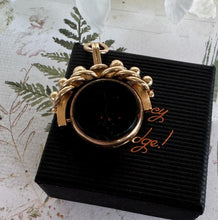 画像をギャラリービューアに読み込む, Antique Victorian Fancy Gold Gilt Metal Bloodstone & Carnelian Spinner Fob Pendant