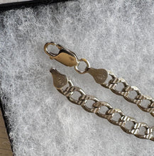 Carica l'immagine nel visualizzatore di Gallery, Vintage Milor of Italy Sterling Silver Diamond Cut Curb Chain Necklace. Unisex Silver Layering Chain, 6.3mm wide, 20"/51cm Long, 30.3 grams