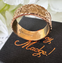 Carica l'immagine nel visualizzatore di Gallery, Antique Victorian 9ct Gold Cased Mizpah Band Ring. Love Token, Sweetheart, Betrothal, Alternative Wedding Wide Unisex Band, Size R, US 8-3/4