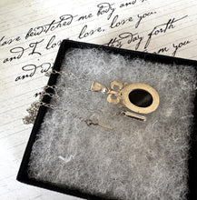 Load image into Gallery viewer, Victorian Sterling Silver Agate Pendant Necklace: Antique Scottish Pebble Jewellery