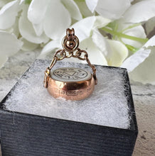 Carica l'immagine nel visualizzatore di Gallery, Antique 9ct Gold Masonic Royal Arch Spinner Fob Pendant, 1905 Hallmark. Victorian/Edwardian Engraved Golden White Agate Freemasons Seal Fob
