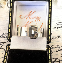 Charger l'image dans la galerie, Antique Victorian Sterling Silver Buckle Ring In Original Box