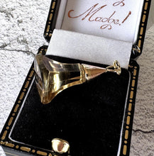 画像をギャラリービューアに読み込む, Georgian 9ct Gold Love Token Intaglio Seal Pendant Engraved "Forget Thee? No!" Antique Paste Citrine Tassie Style Wax Seal Pendant Fob