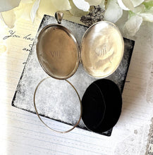 Carica l'immagine nel visualizzatore di Gallery, Antique Victorian Large Sterling Silver Photo Locket Pendant