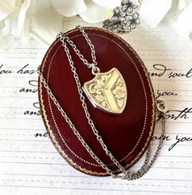 画像をギャラリービューアに読み込む, Antique Heart Shaped Shield Sterling Silver Locket & Chain. Victorian/Edwardian 2-Photo Silver Locket Necklace, Hallmarked Birmingham 1905