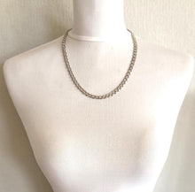 Carica l'immagine nel visualizzatore di Gallery, Vintage Milor of Italy Sterling Silver Diamond Cut Curb Chain Necklace. Unisex Silver Layering Chain, 6.3mm wide, 20"/51cm Long, 30.3 grams