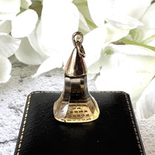 画像をギャラリービューアに読み込む, Georgian 9ct Gold Love Token Intaglio Seal Pendant Engraved "Forget Thee? No!" Antique Paste Citrine Tassie Style Wax Seal Pendant Fob